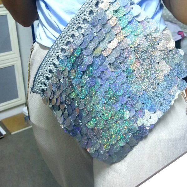 Pullu Clucht Çanta Parlak Gümüş Renk